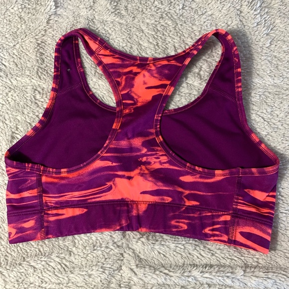 Nike sports bra - Picture 2 of 3